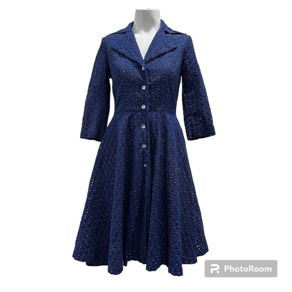 Neiman Marcus Long Blue Flare  Eyelet Jacket - Cotton Size 4 - Picture 1 of 8